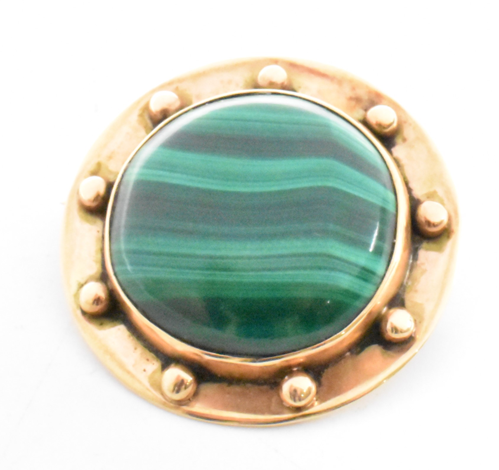 VINTAGE 1960S HALMARKED MALACHITE & 9CT GOLD BROOCH