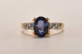 HALLMARKED 18CT GOLD TANZANITE & DIAMOND RING