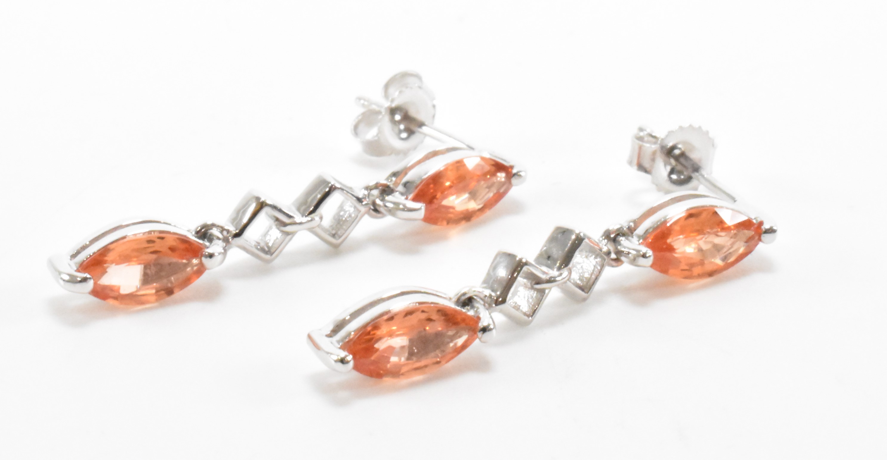 HALLMARKED 18CT GOLD & PADPARADSCHA SAPPHIRE EARRINGS - Image 4 of 12