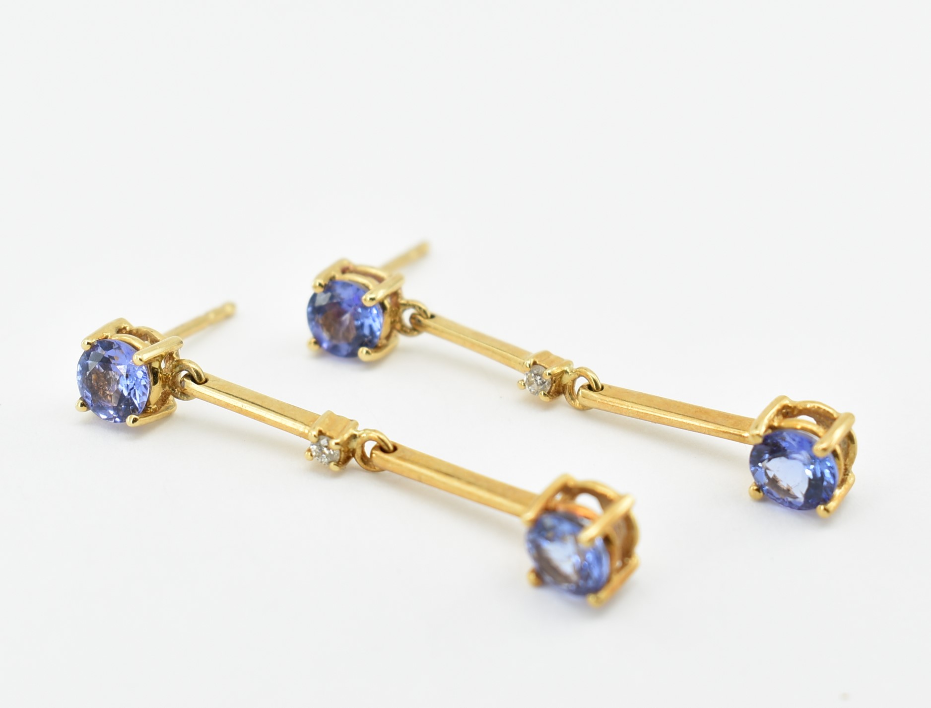 18CT GOLD TANZANITE & DIAMOND DROP EARRINGS - Image 4 of 7