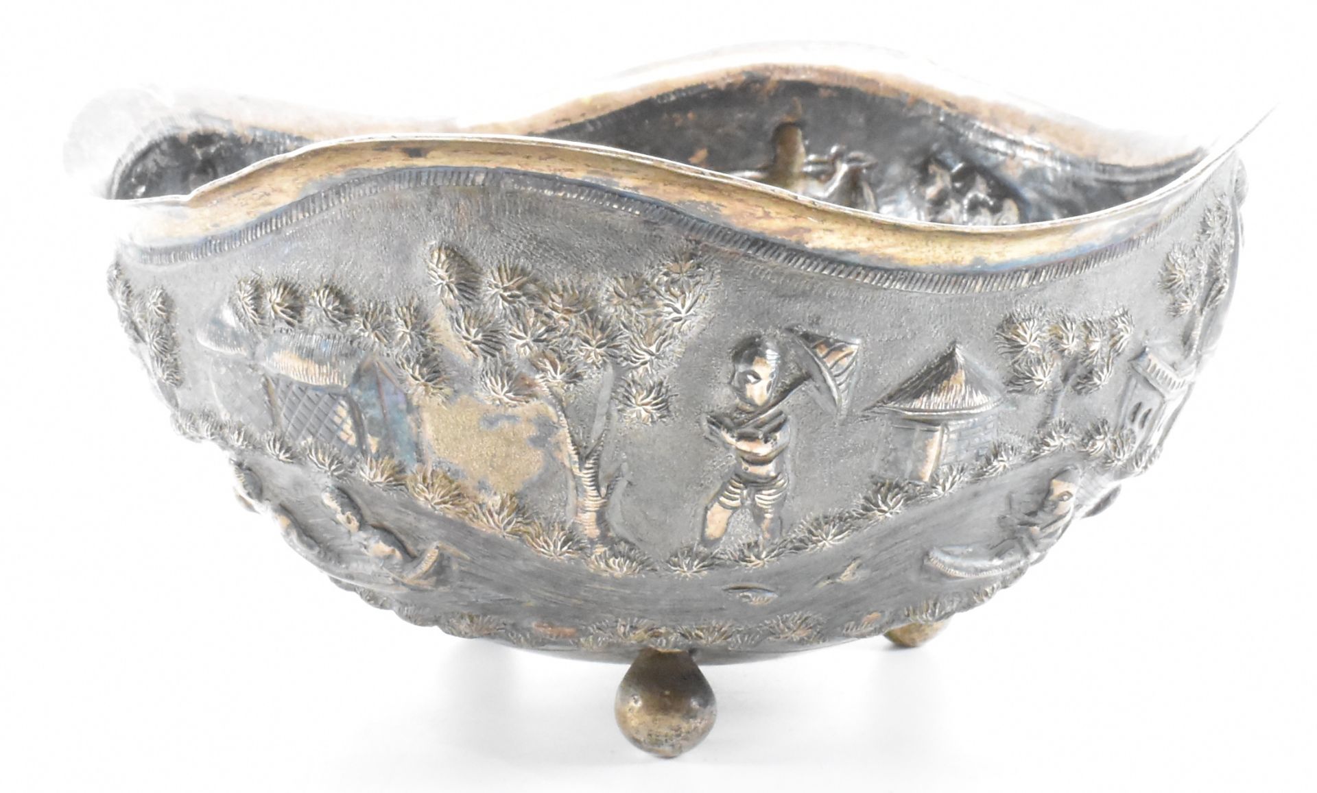 19TH CENTURY ANGLO INDIAN COLONIAL SILVER LUCKNOW BOWL - Image 3 of 9