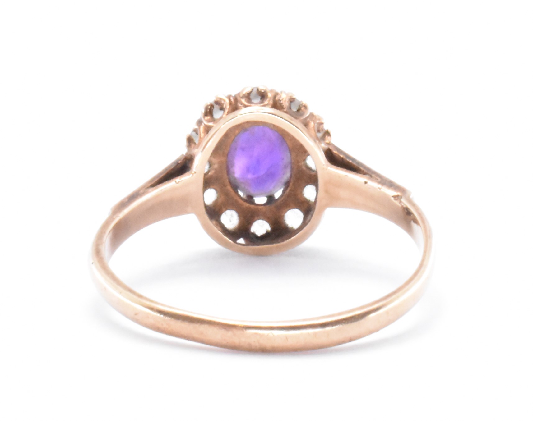 GOLD AMETHYST & WHITE STONE CLUSTER RING - Image 3 of 6