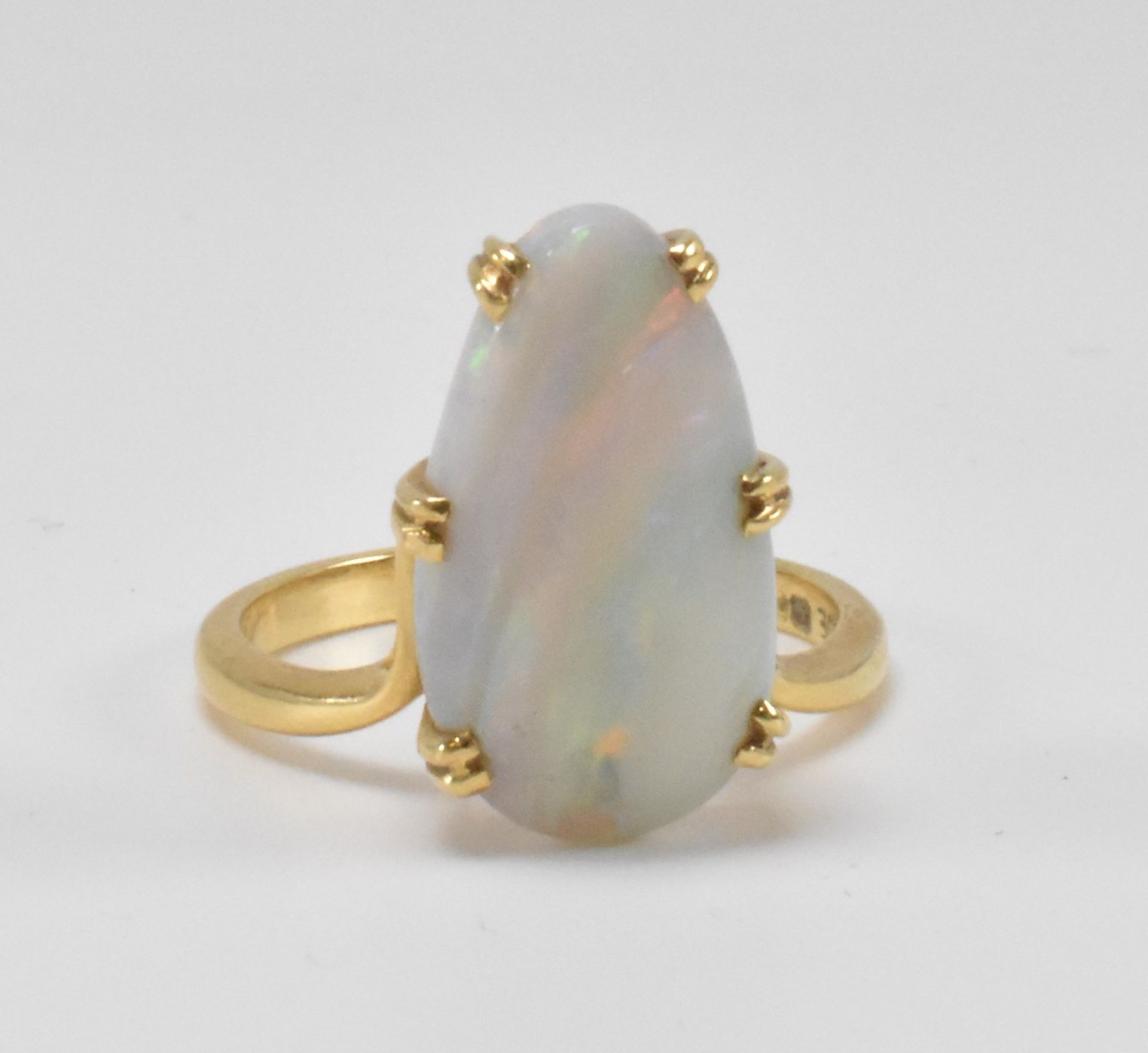 VINTAGE HALLMARKED 18CT GOLD & OPAL DRESS RING - Image 4 of 11