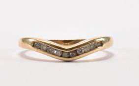 HALLMARKED 9CT GOLD & DIAMOND RING