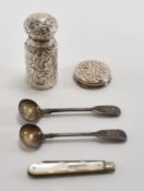 VICTORIAN & LATER SILVER HALLMARKED ITEMS