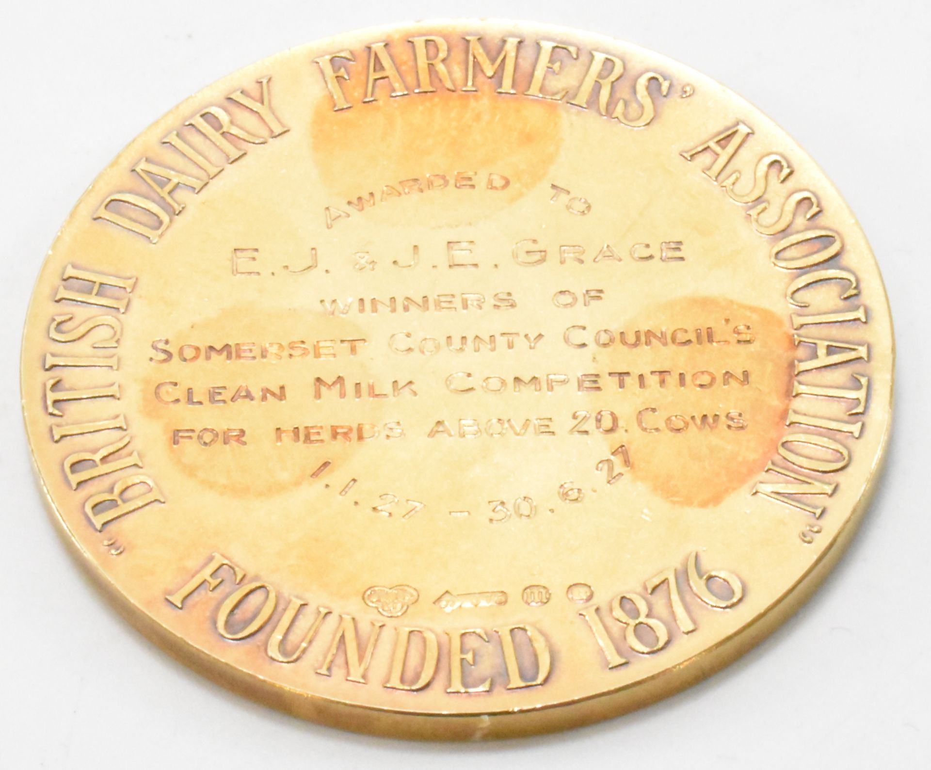 HALLMARKED 9CT GOLD 1920S BRITISH DAIRY FARMERS MEDALLION - Image 6 of 6