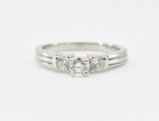 HALLMARKED 18CT GOLD & DIAMOND THREE STONE RING