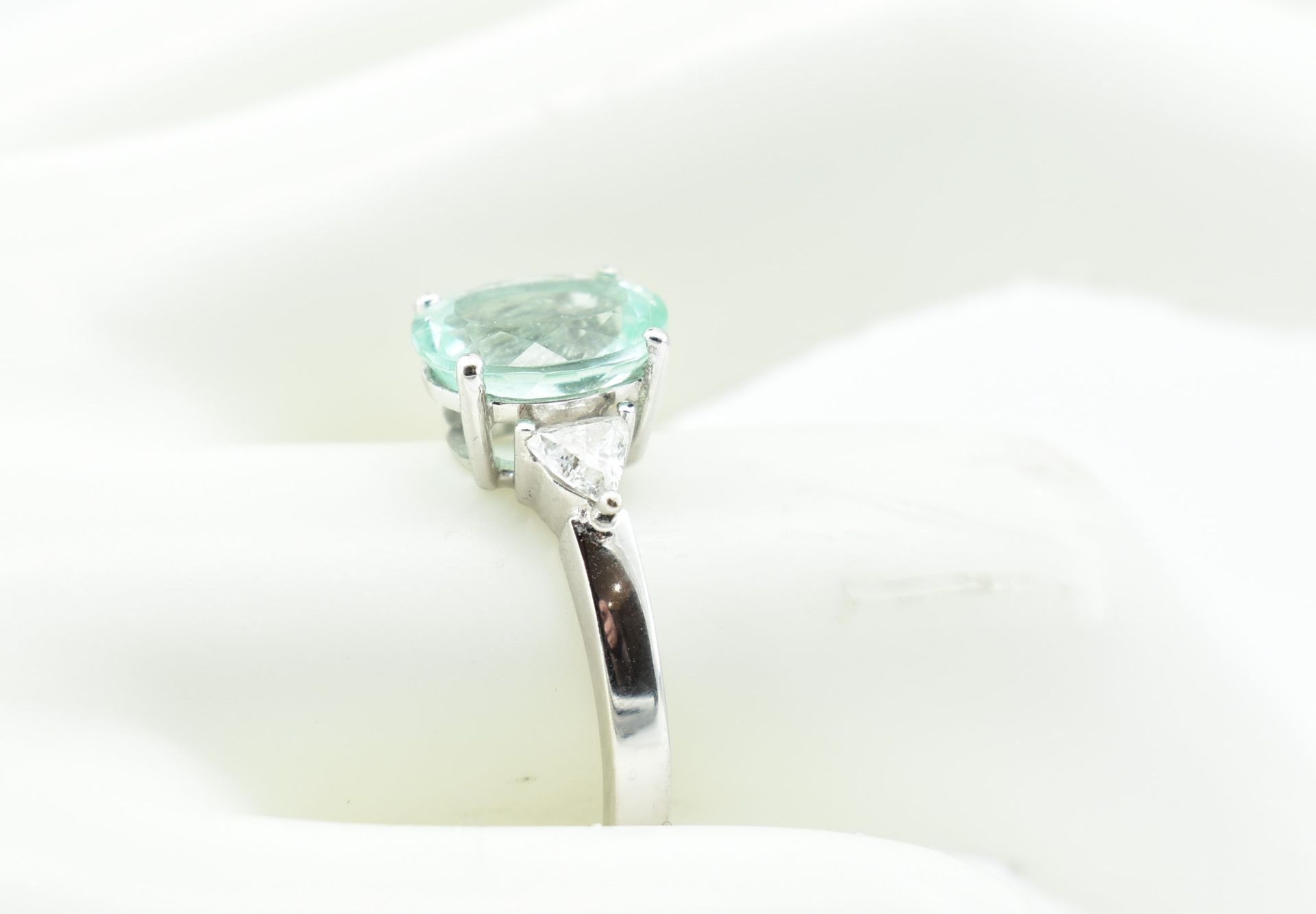 HALLMARKED 18CT GOLD PARAIBA TOURMALINE & DIAMOND RING - Image 6 of 6