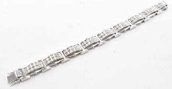 14CT GOLD & DIAMOND PANEL BRACELET