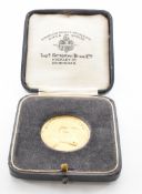 HALLMARKED 18CT GOLD 1920S MILK FOR HEATH MEDALLION