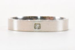 HALLMARKED 9CT GOLD & DIAMOND BAND RING