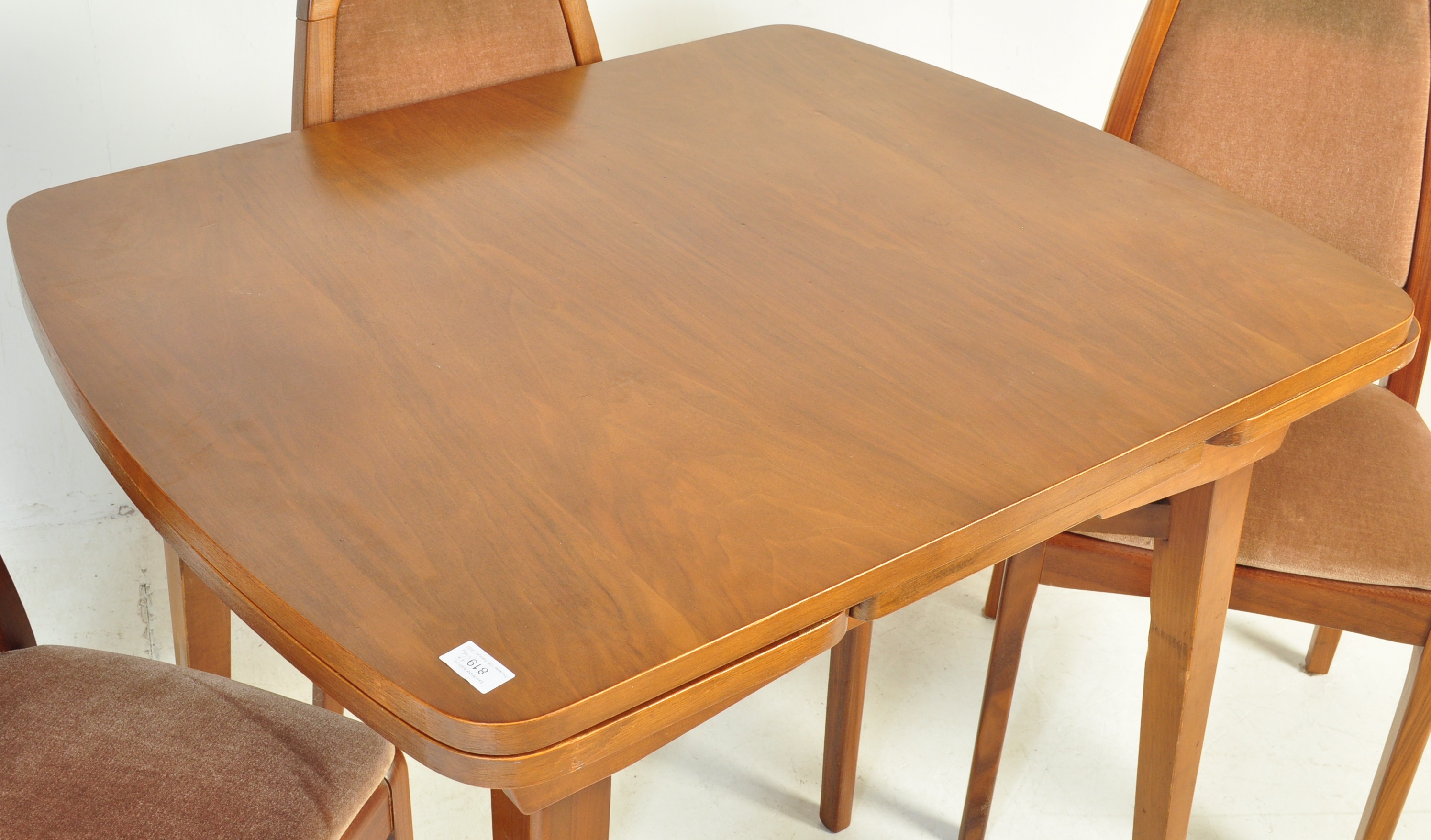 PARKER KNOLL TEAK EXTENDABLE DINING TABLE AND CHAIRS - Image 4 of 14