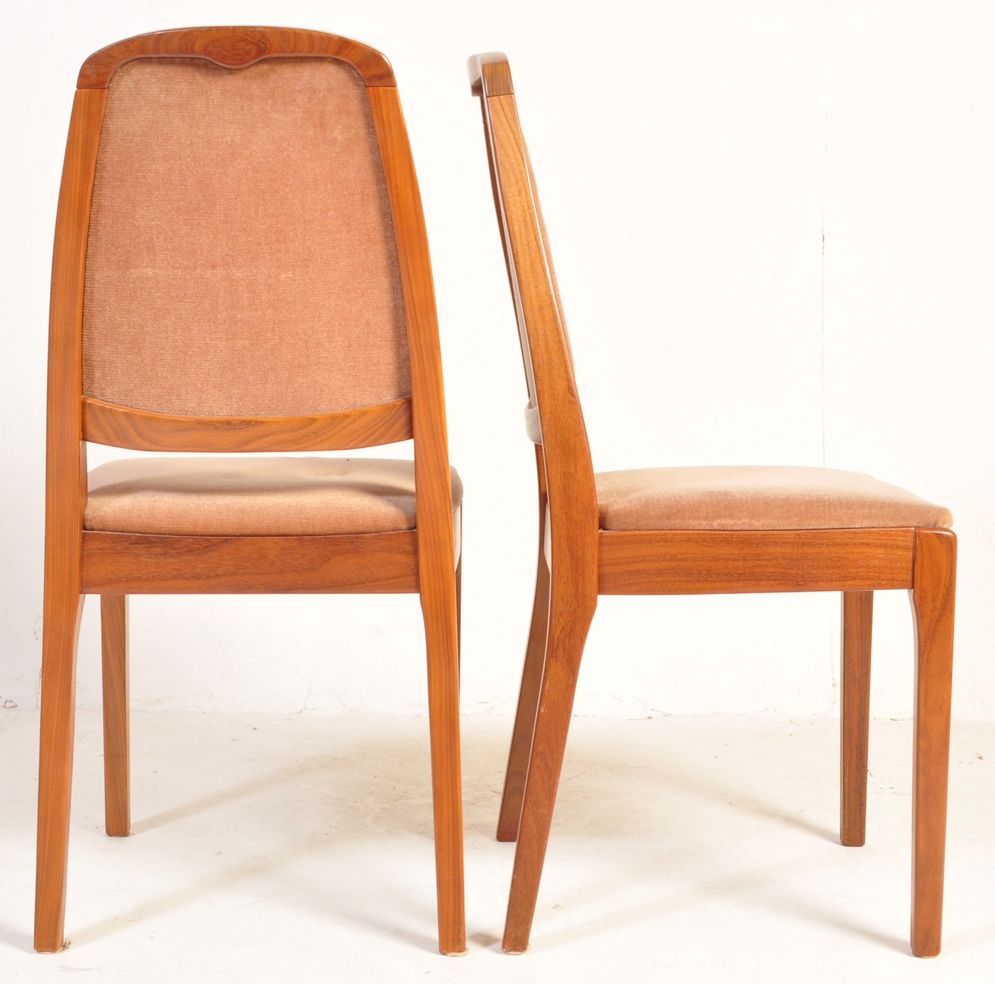 PARKER KNOLL TEAK EXTENDABLE DINING TABLE AND CHAIRS - Image 11 of 14