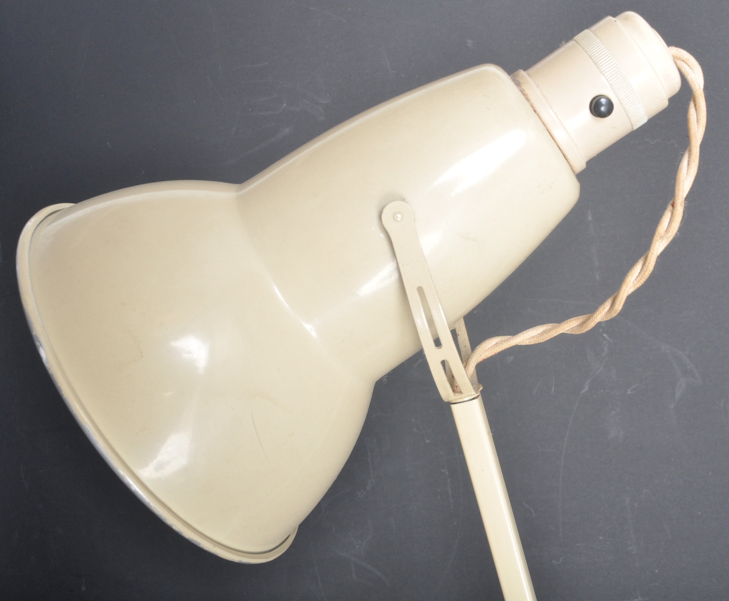 RETRO VINTAGE 20TH CENTURY HERBERT TERRY LAMP - Image 5 of 6