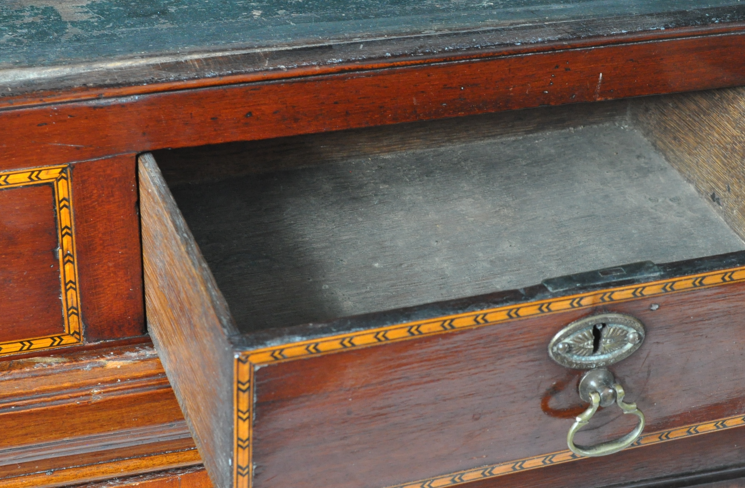 19TH CENTURY GEORGE III DOUBLE CORNER CUPBOARD - Image 5 of 7