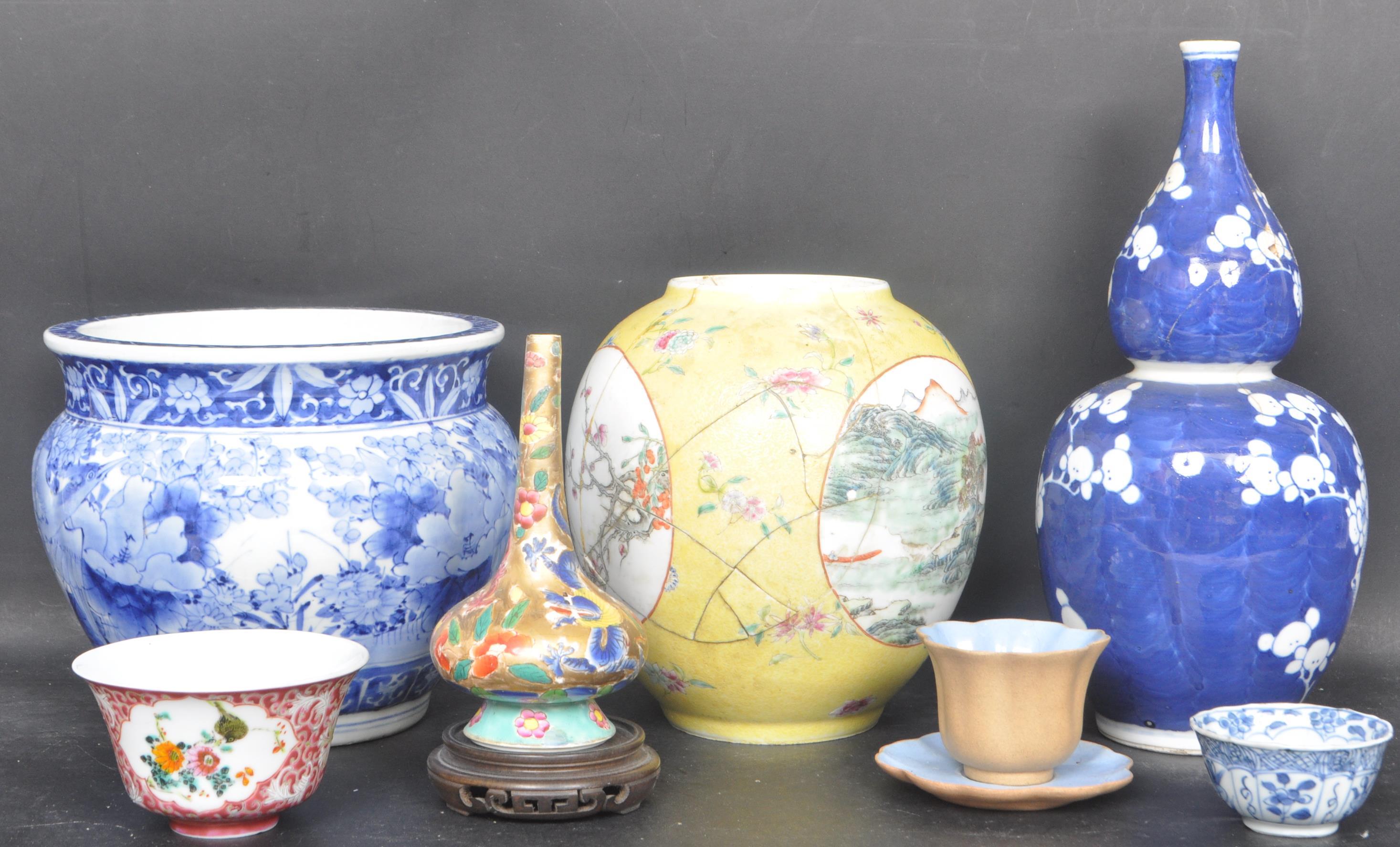 COLLECTION OF CHINESE ORIENTAL CERAMICS