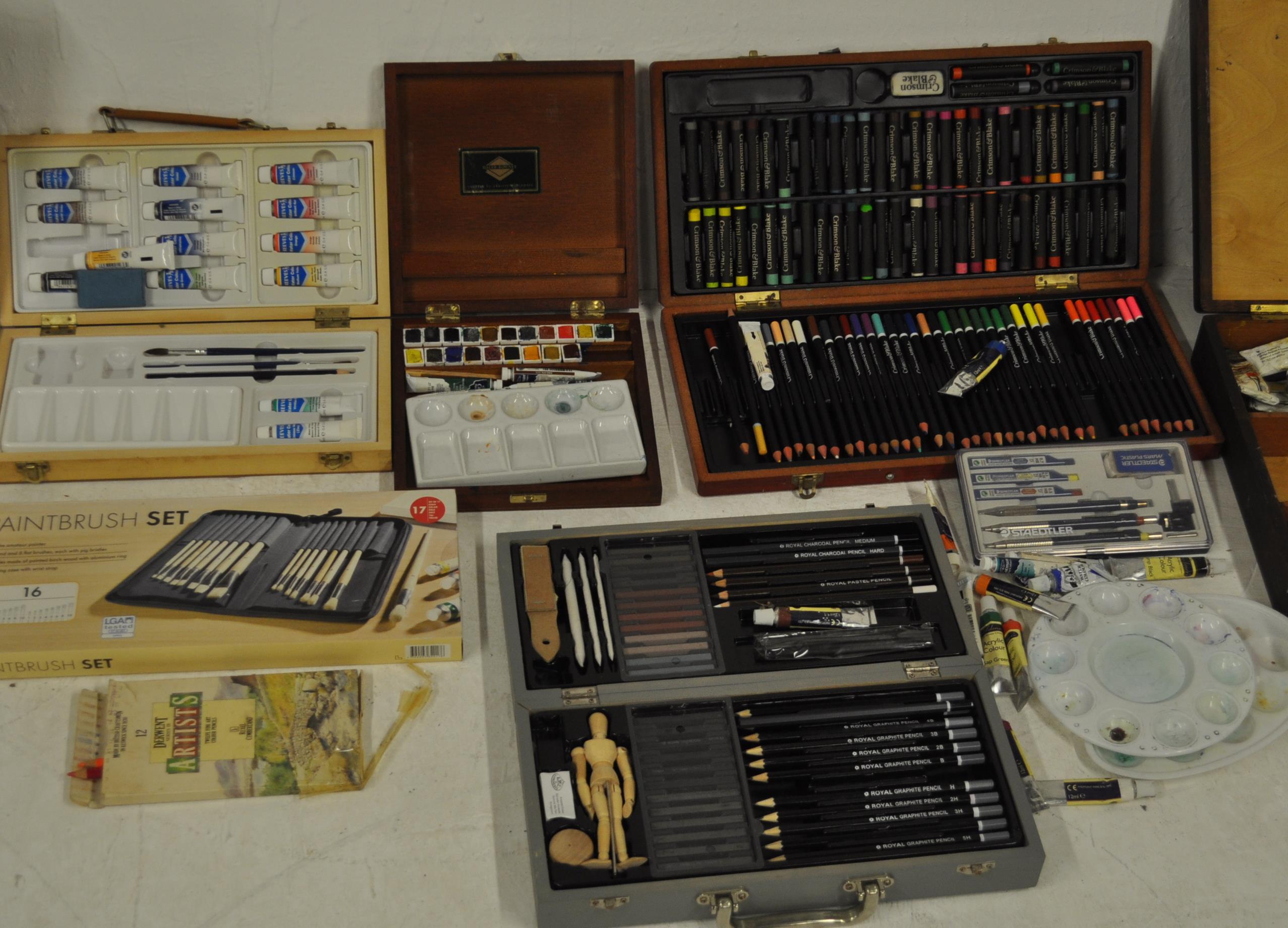 LARGE COLLECTION OF ARTISTS SUPPLIES TO INCLUDE DALER-ROWNEY - Image 3 of 7