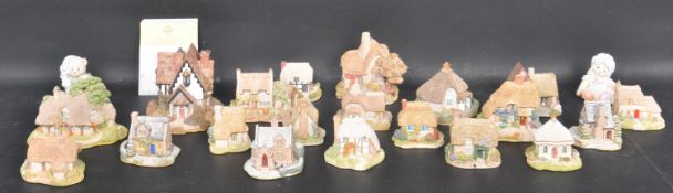 LARGE COLLECTION OF LILLIPUT LANE COTTAGE FIGURES