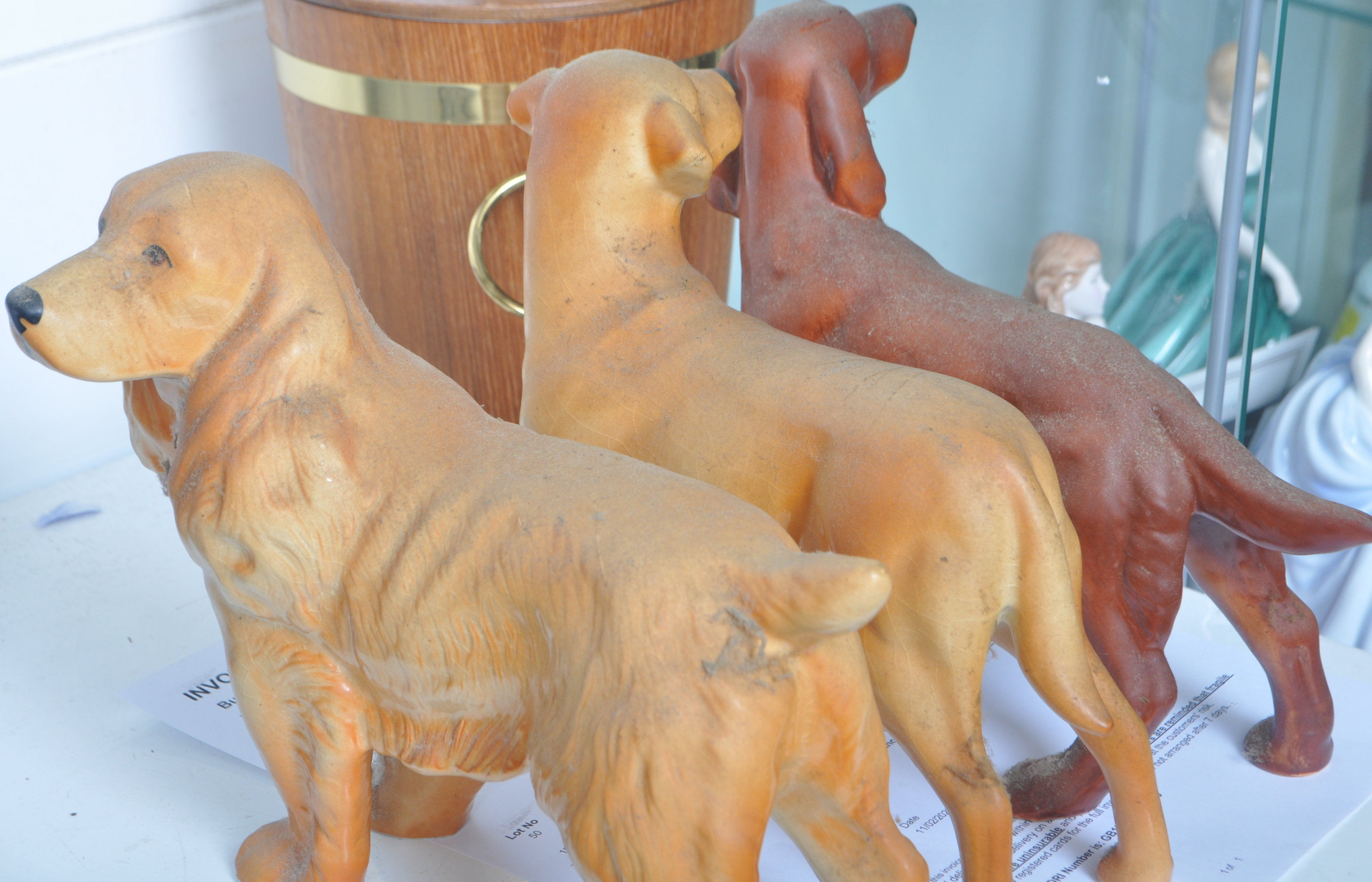 LARGE COLLECTION OF CERAMIC DOG FIGURINES - Image 7 of 7