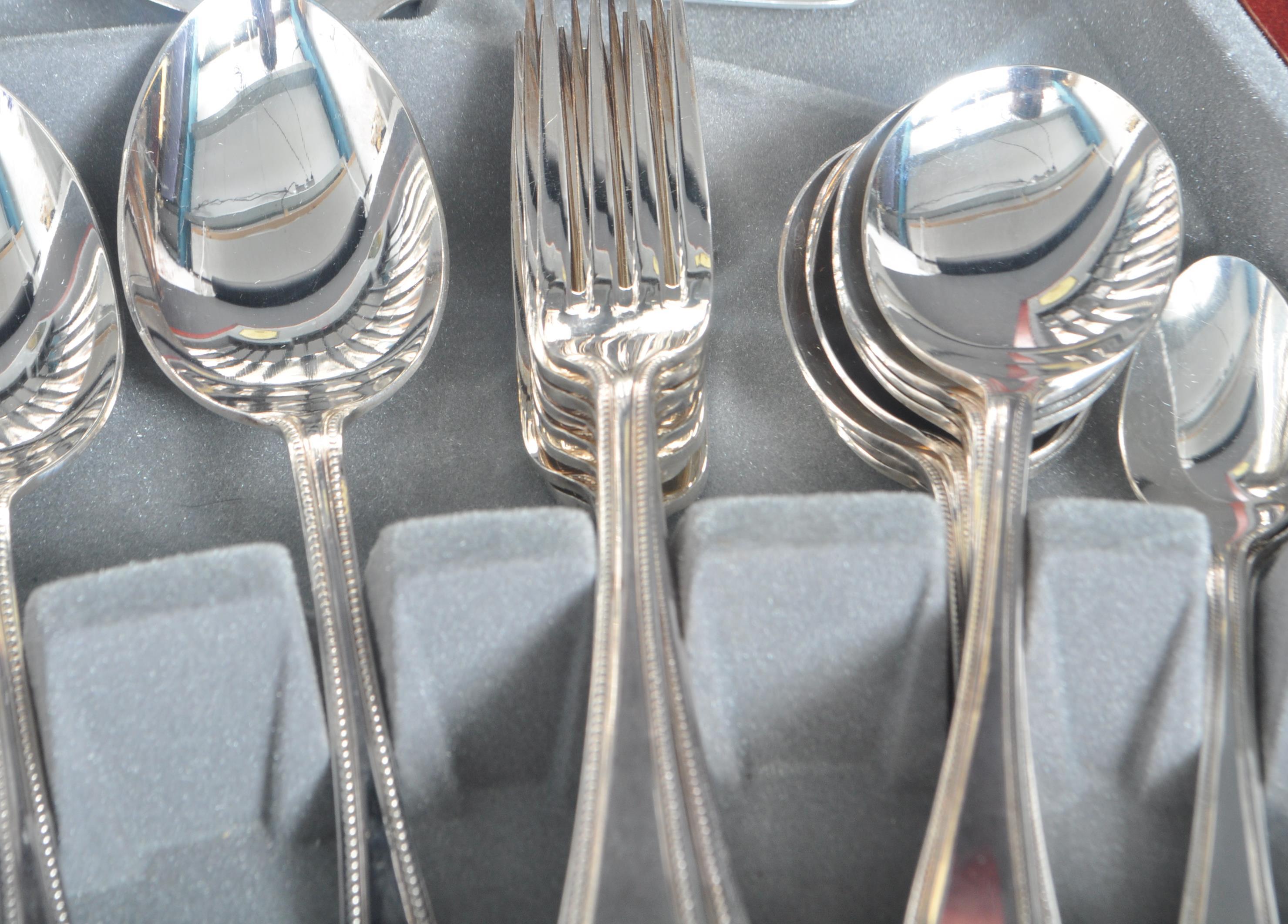 RETRO VINERS SHEFFIELD SILVER PLATE CUTLERY CANTEEN - Image 3 of 6