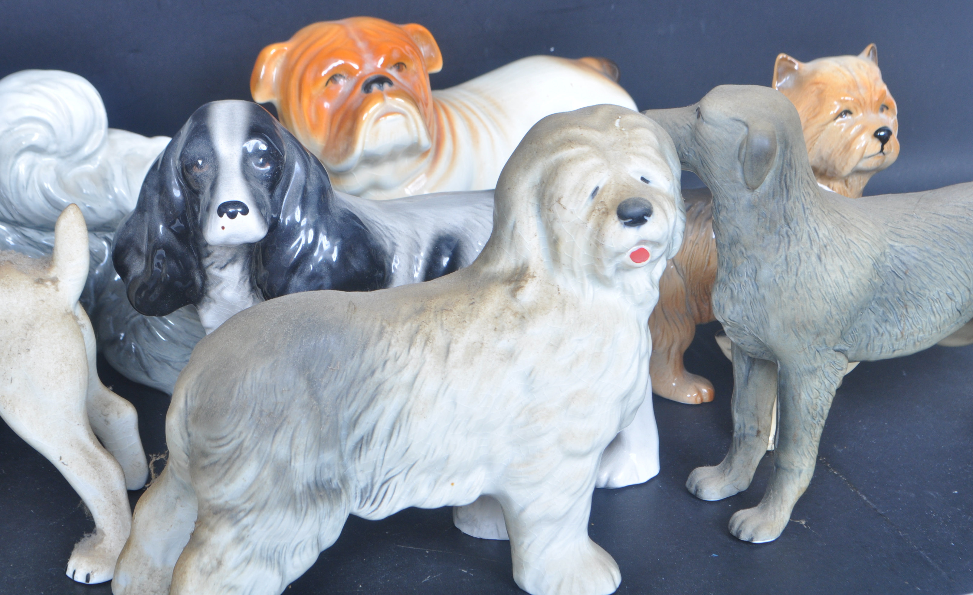 LARGE COLLECTION OF CERAMIC DOG FIGURINES - Image 4 of 7