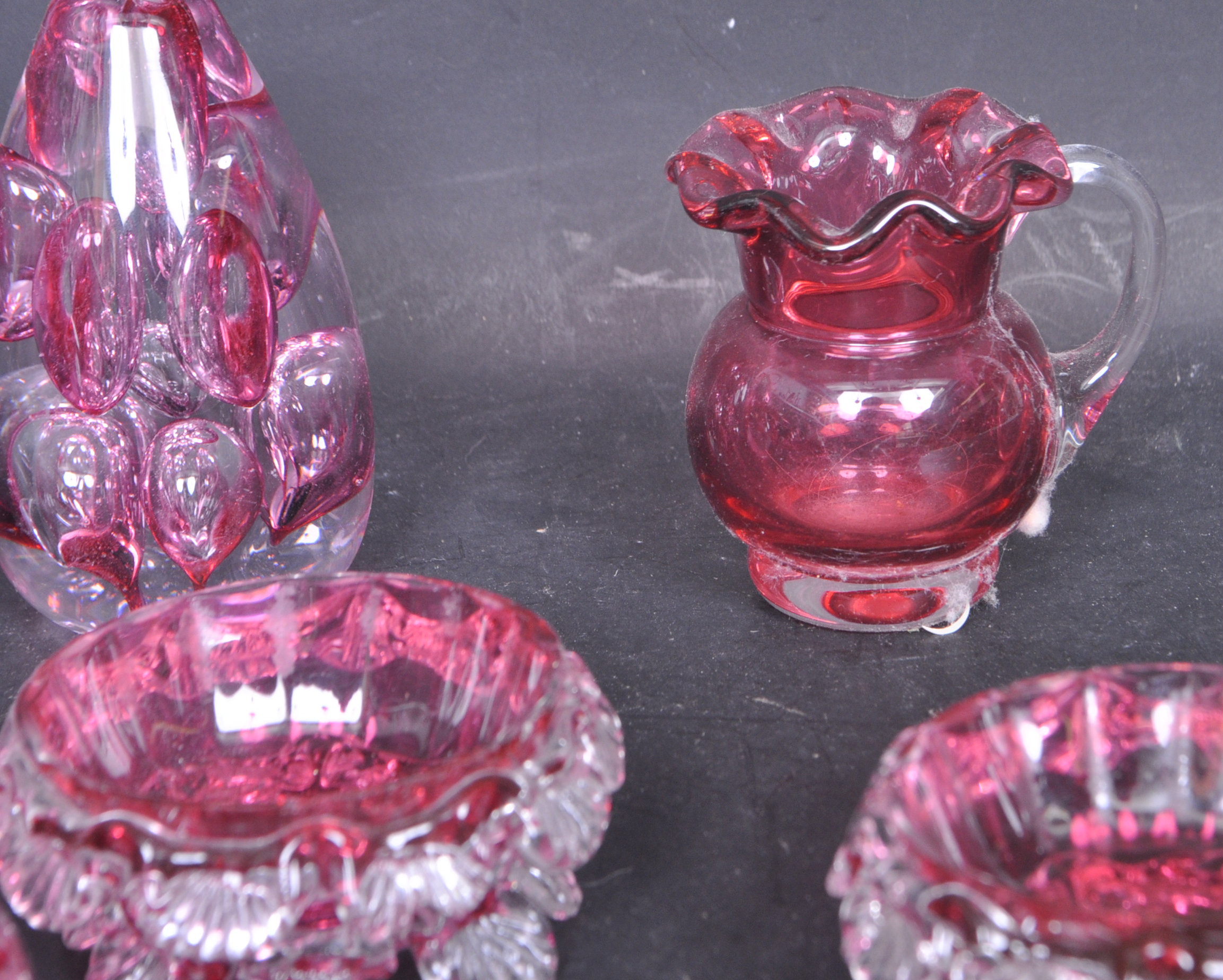 COLLECTION OF VINTAGE CRANBERRY GLASS - Image 4 of 4