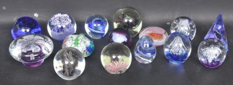 COLLECTION OF VINTAGE 20TH CENTURY PAPERWEIGHTS