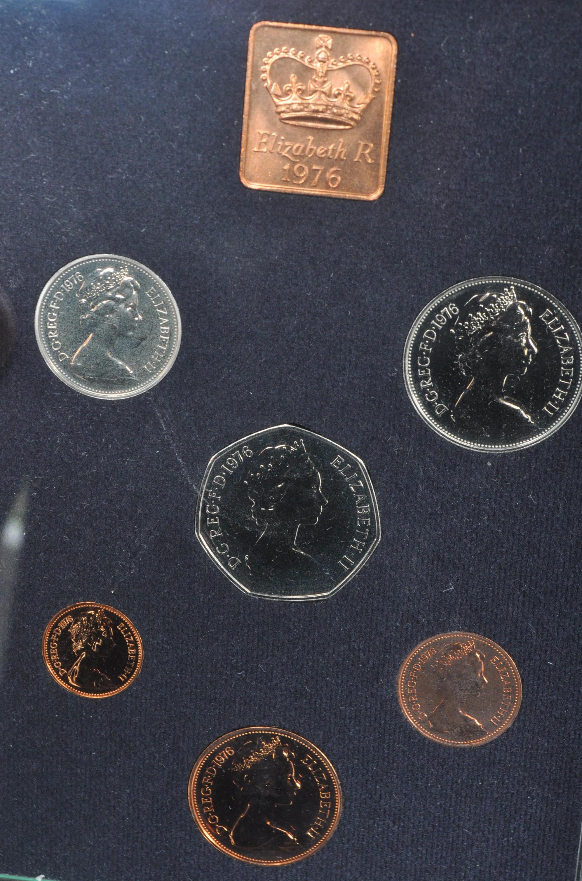 COLLECTION OF FIVE PROOF COINAGE OF GREAT BRITAIN & NORTHERN IRELAND - Image 5 of 5