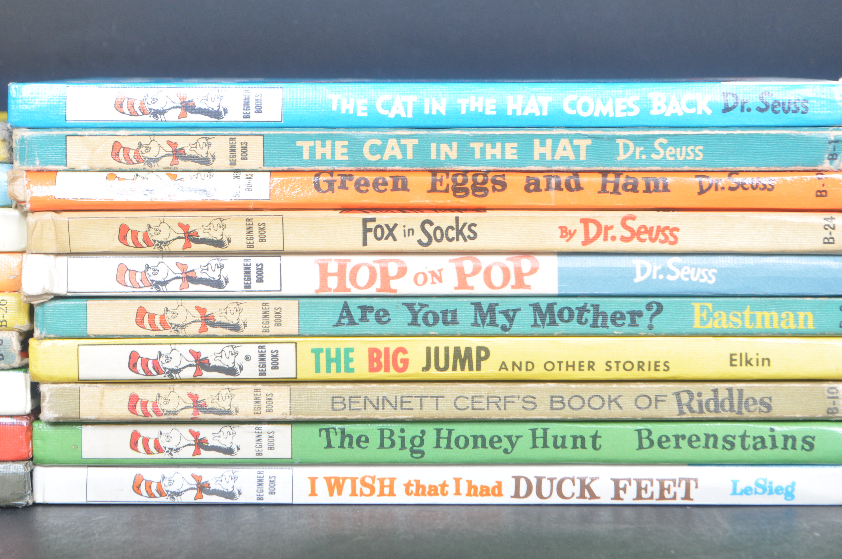 COLLECTION OF 19 DR SEUSS BEGINNER BOOKS CLUB EDITION - Image 3 of 5