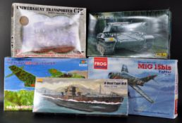 COLLECTION OF ASSORTED MILITARY THEMED PLASTIC MODEL KITS