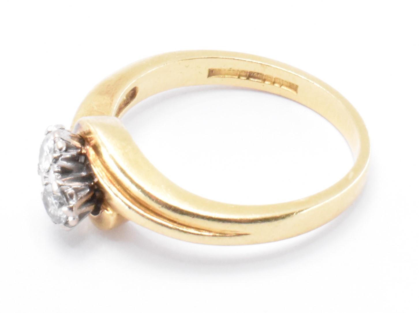 HALLMARKED 18CT GOLD & DIAMOND CROSSOVER RING - Image 5 of 5