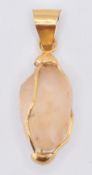 ROCK CRYSTAL & YELLOW METAL PENDANT