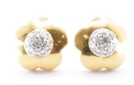 PAIR OF 18CT GOLD & DIAMOND FLOWER HEAD STUD EARRINGS