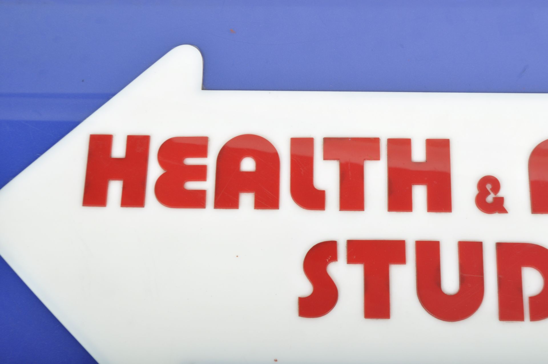 ACRYLIC FORMED HEALTH & FITNESS STUDIO ADVERTISING SIGN - Image 2 of 4