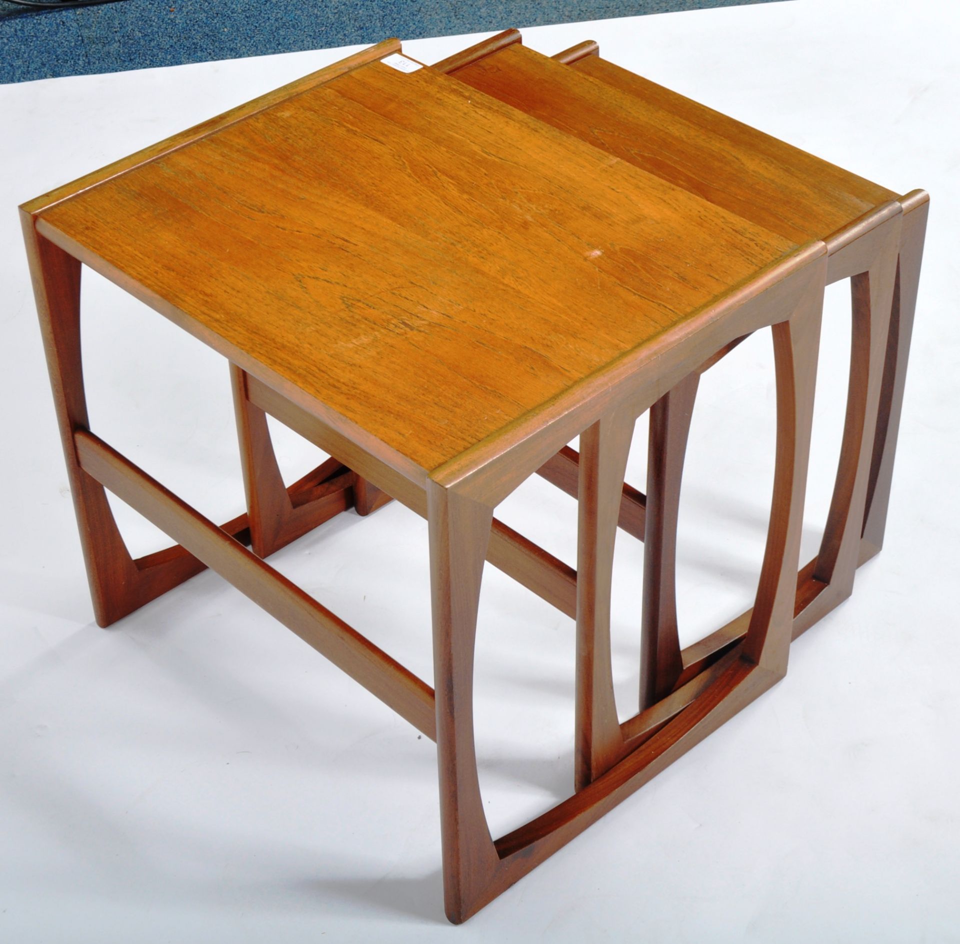 1970’S G-PLAN QUADRILLE TEAK WOOD GRADUATING NEST OF TABLES - Image 4 of 4