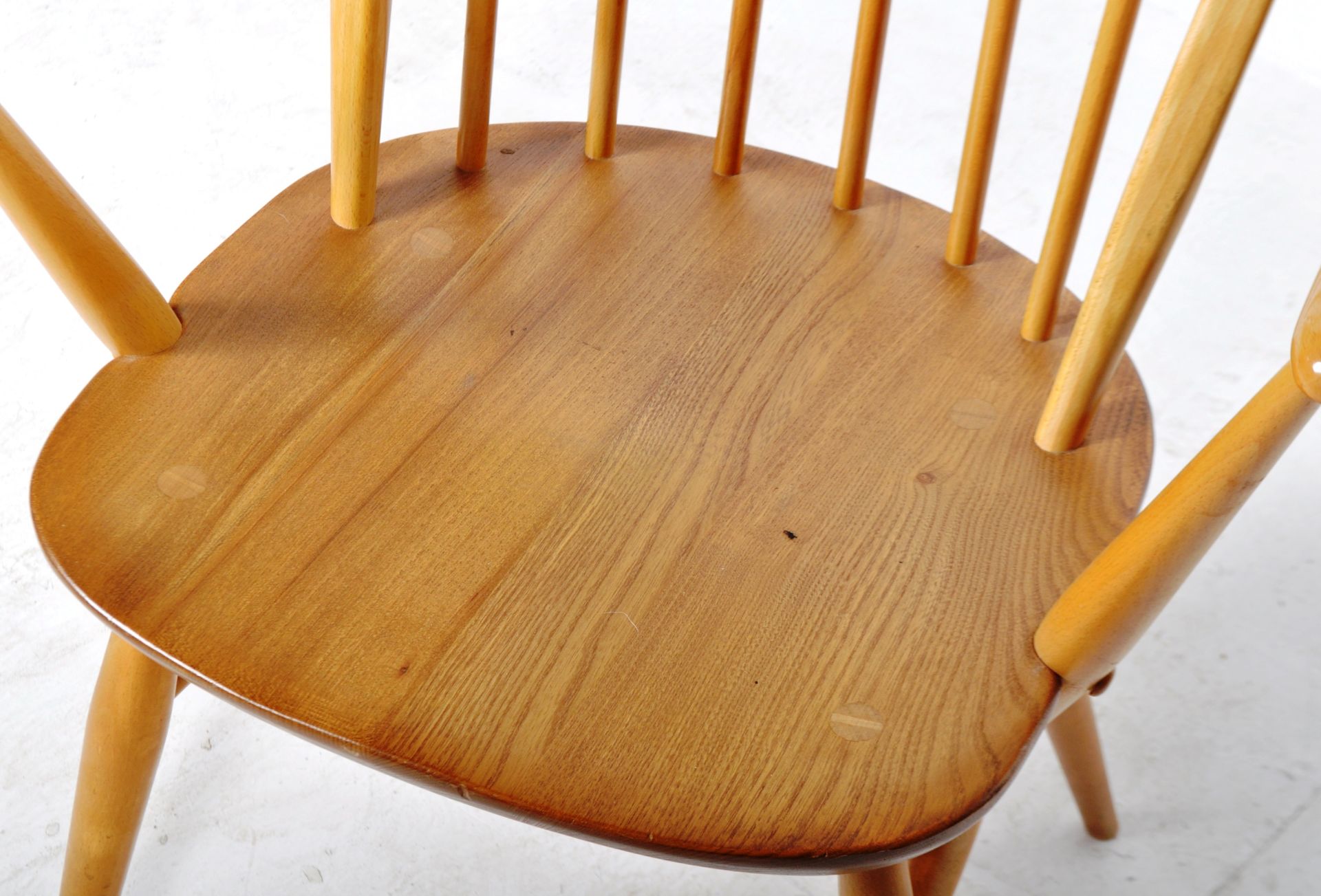 ERCOL - WINDSOR MODEL - 60'S BEACH AND ELM CARVER ARMCHAIR - Image 4 of 10