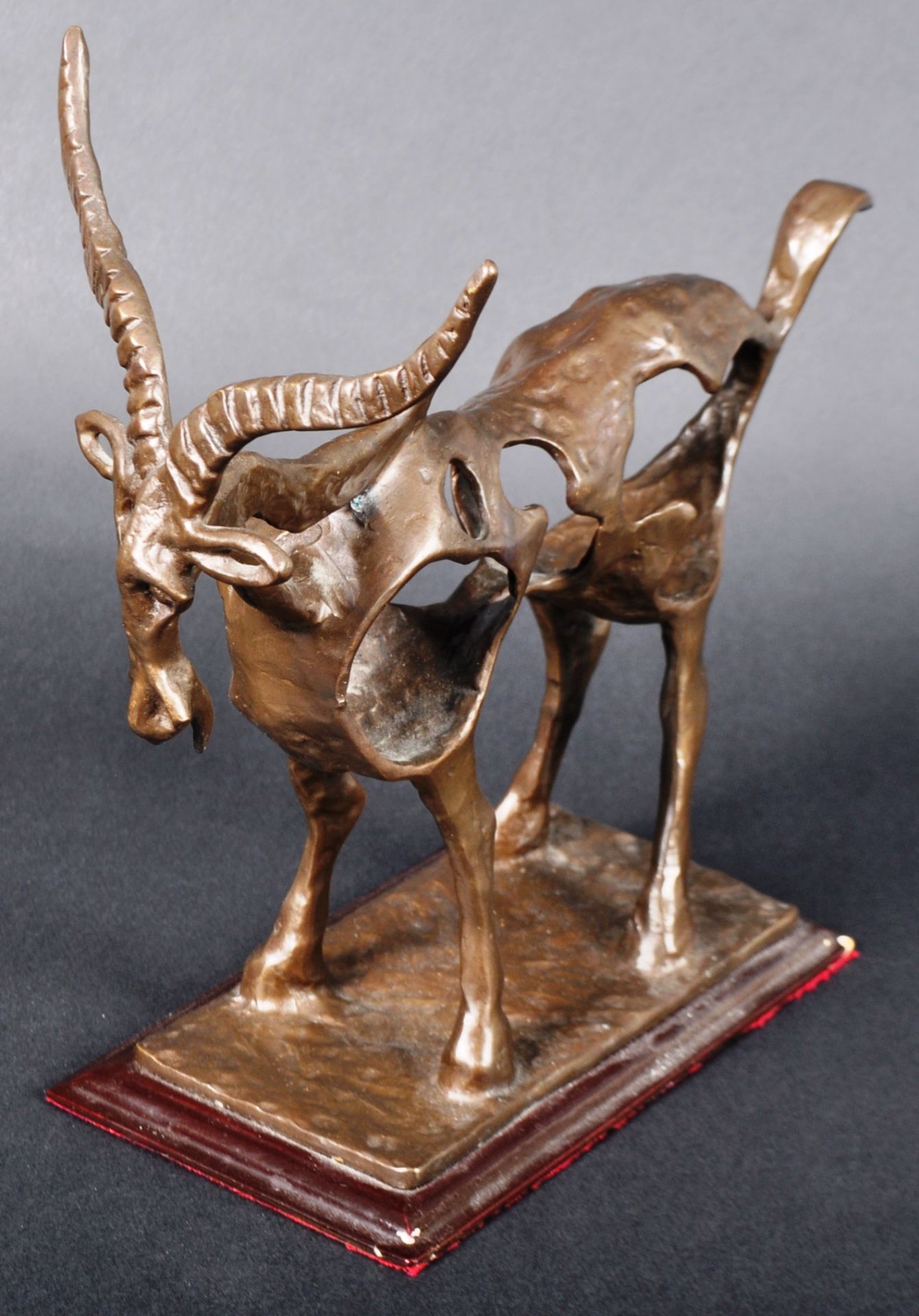 CONTEMPORARY BRONZE WORKED SCULPTURE OF AN ANTELOPE - Image 2 of 6