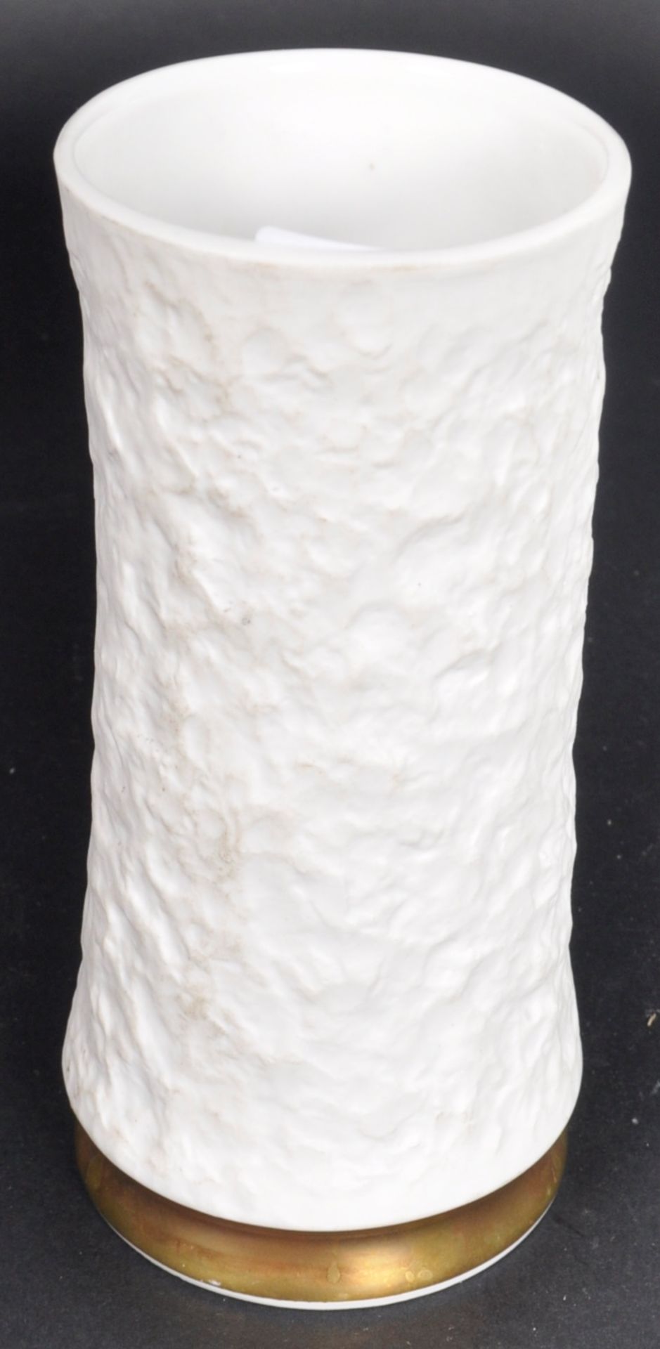 COLLECTION OF MID 20TH CENTURY GERMAN WHITE PORCELAIN VASES - Image 5 of 7