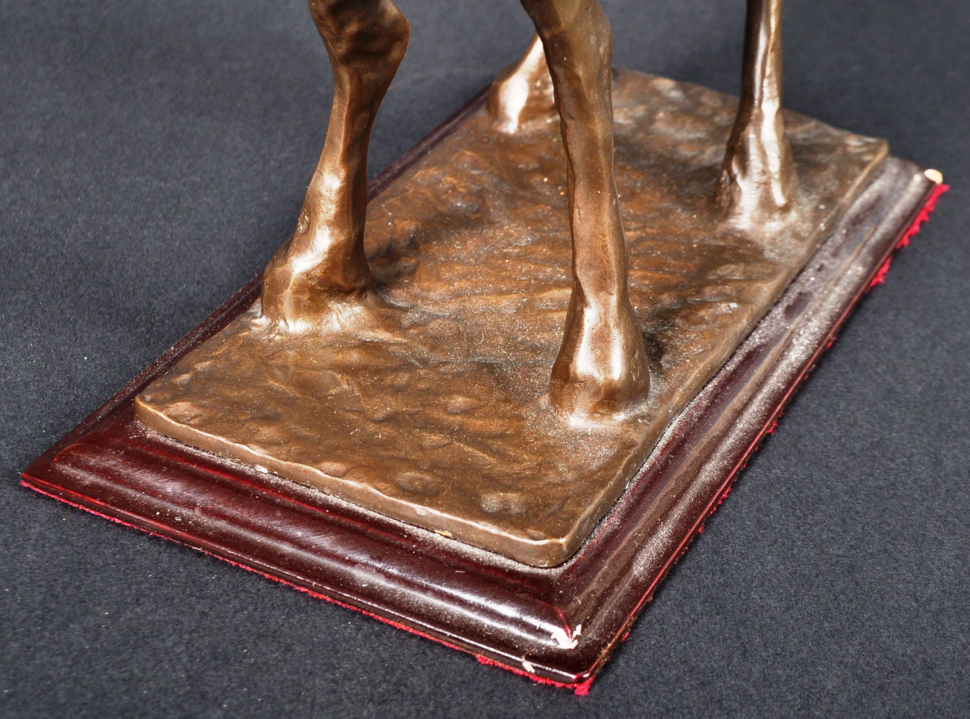 CONTEMPORARY BRONZE WORKED SCULPTURE OF AN ANTELOPE - Image 4 of 6