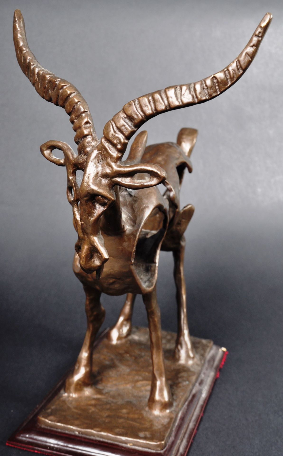 CONTEMPORARY BRONZE WORKED SCULPTURE OF AN ANTELOPE - Image 3 of 6