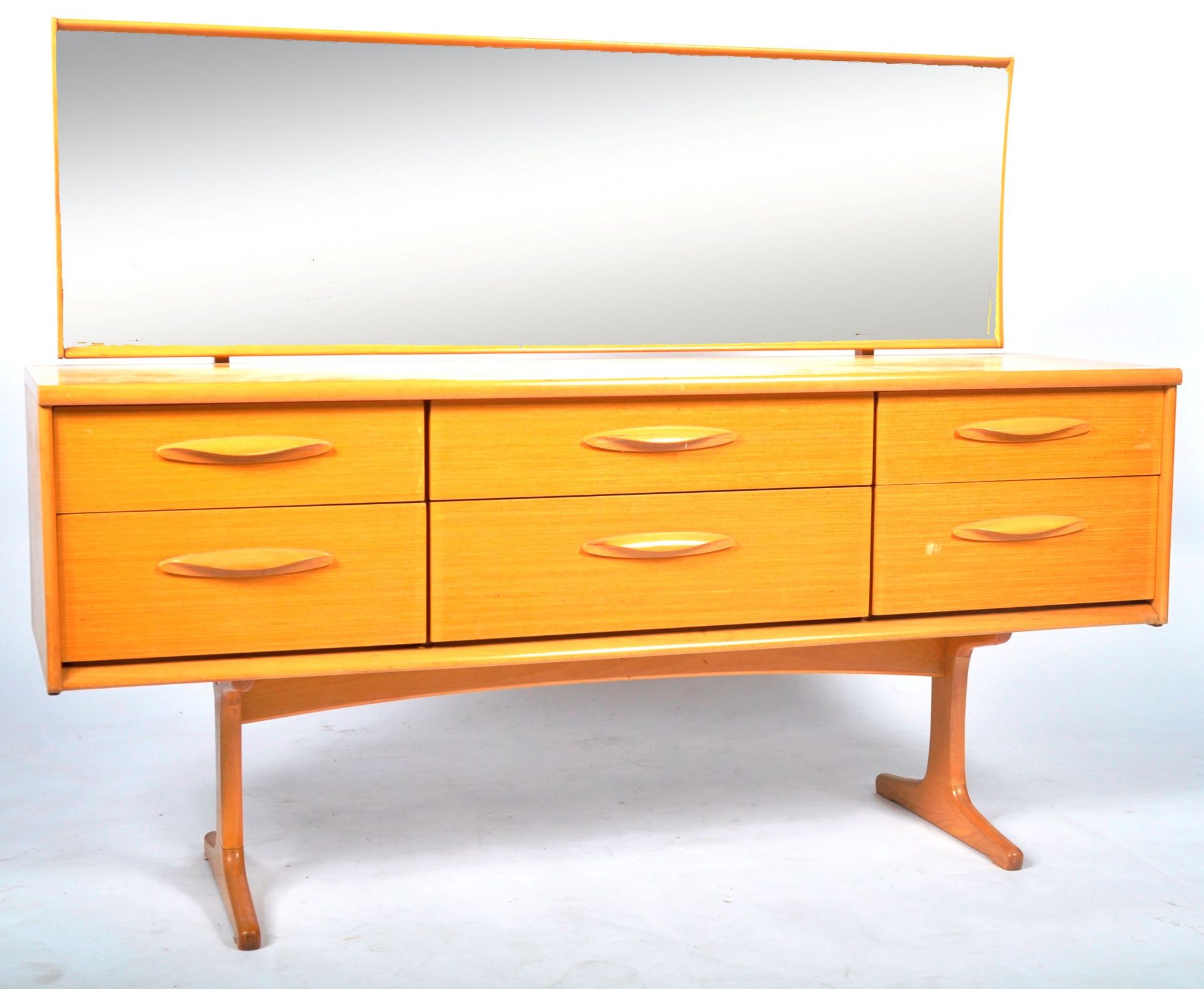 FRANK GUILLE - AUSTINSUITE - MID CENTURY TEAK DRESSING TABLE