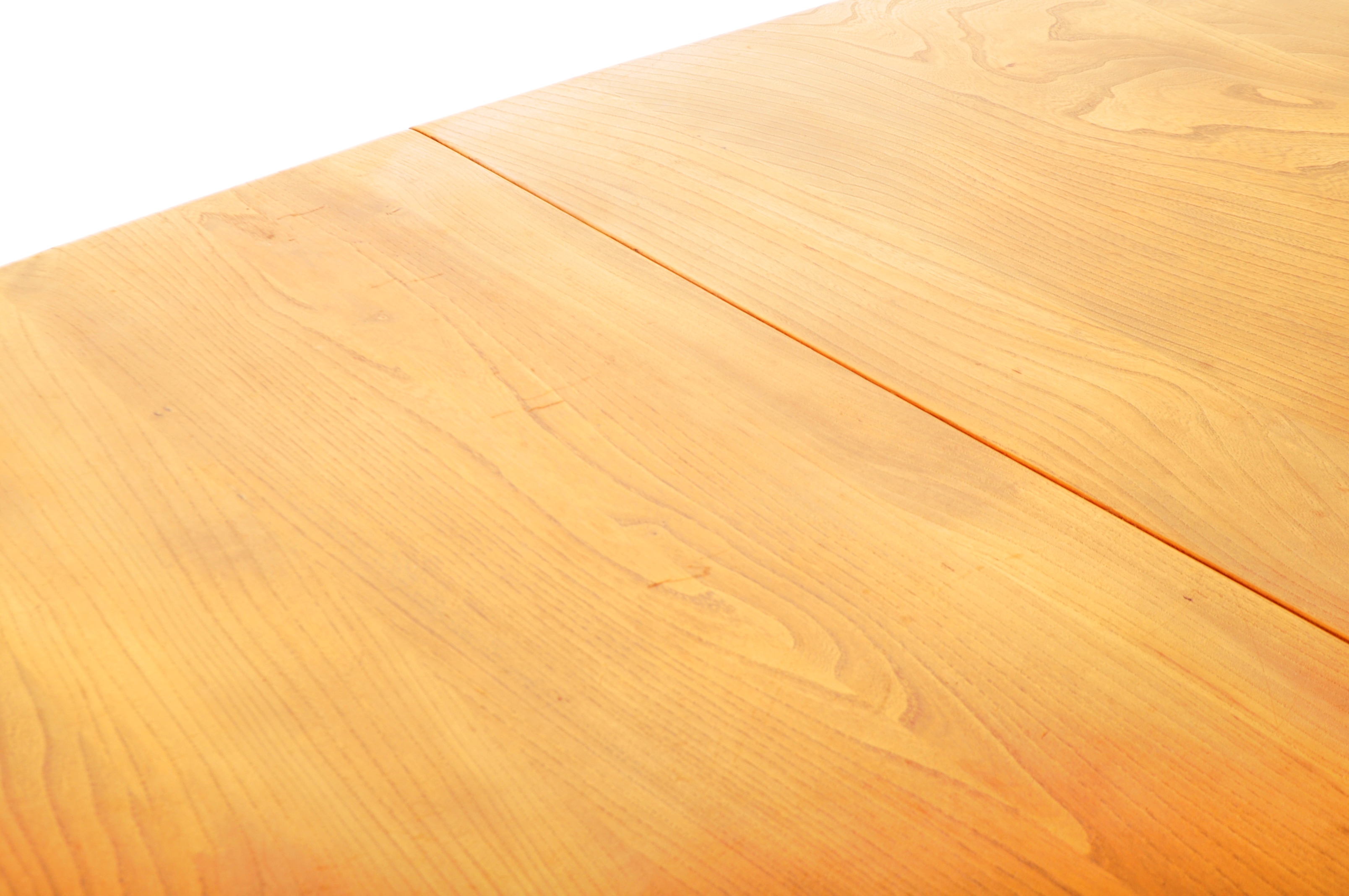 ERCOL GRAND PLANK EXTENDING BEECH AND ELM DINING TABLE - Image 4 of 6