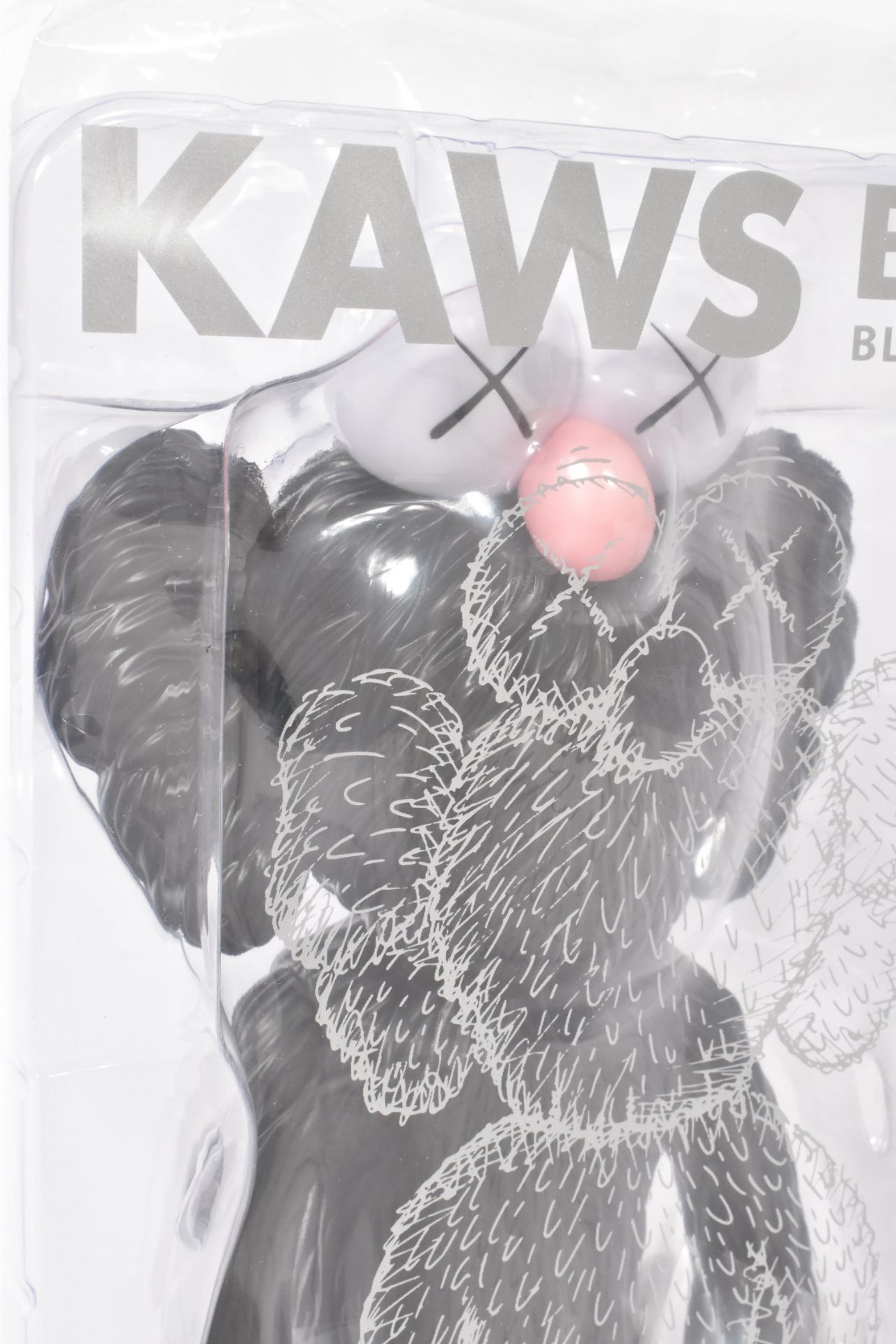 KAWS (B.1974) - BFF BLACK EDITION, 2017 - Bild 2 aus 6