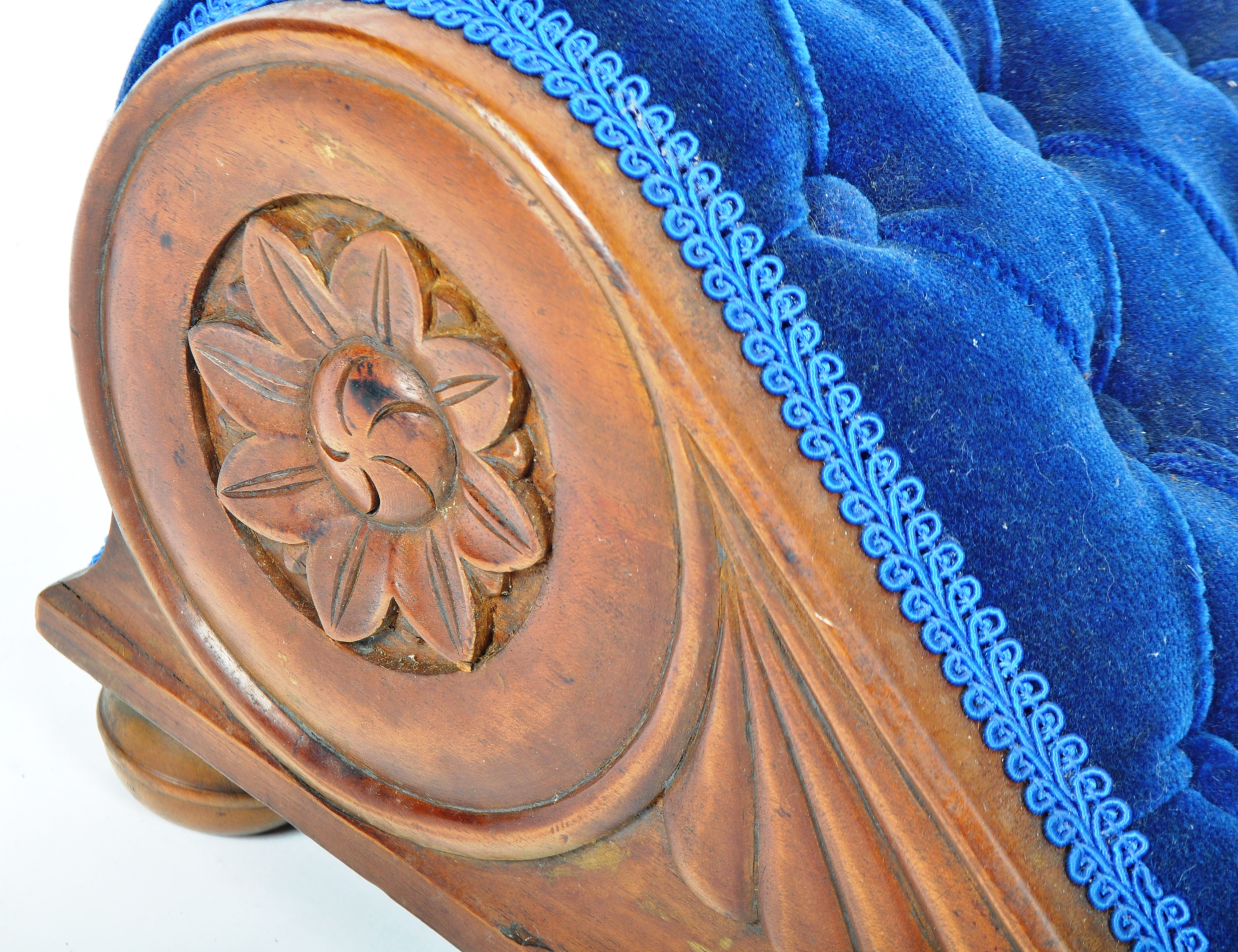 MATCHING PAIR OF VICTORIAN MAHOGANY AND BLUE VELVET GOUT STOOLS - Image 4 of 7