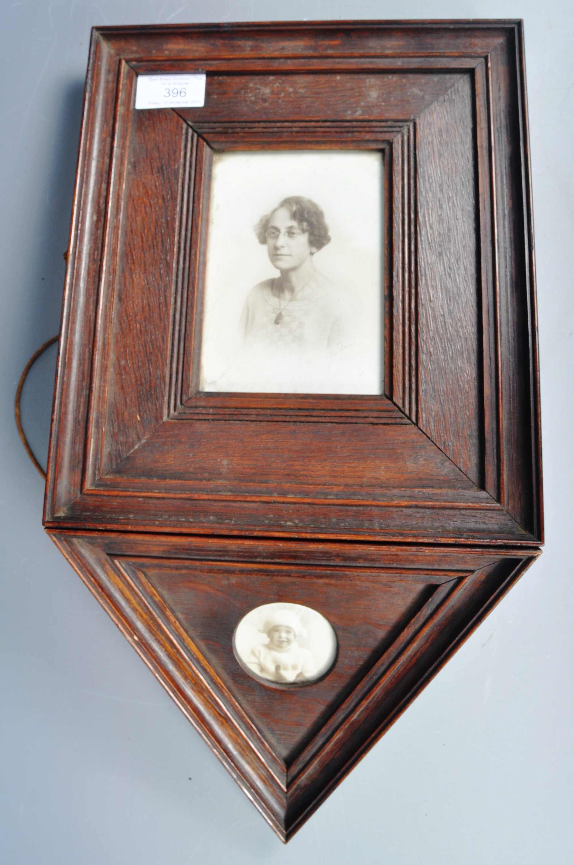 19TH CENTURY RHODES PATENT THE SEQUEL CORNER PICTURE FRAME - Image 2 of 7