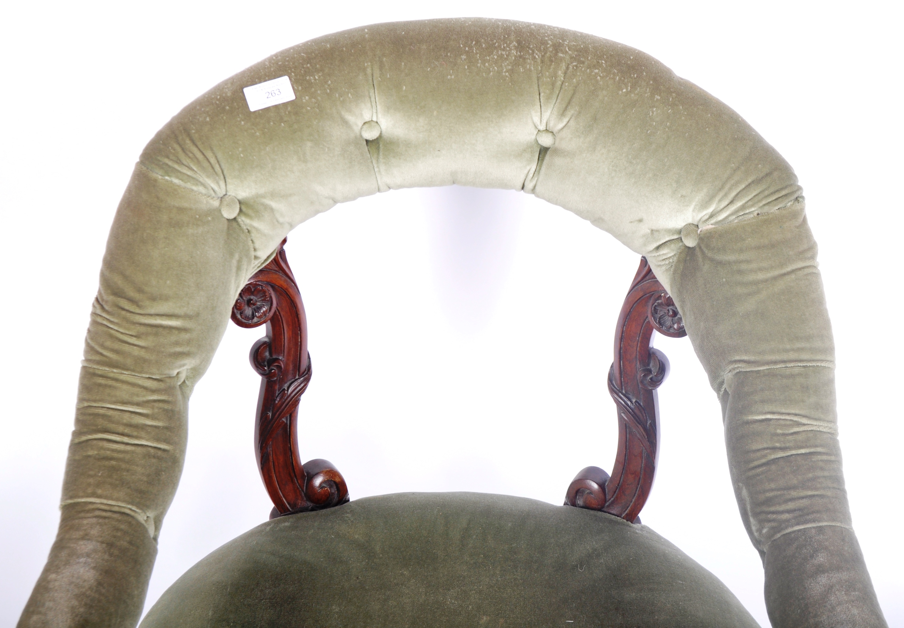 19TH CENTURY VICTORIAN ROSEWOOD BUTTON BACK ARMCHAIR - Image 3 of 8