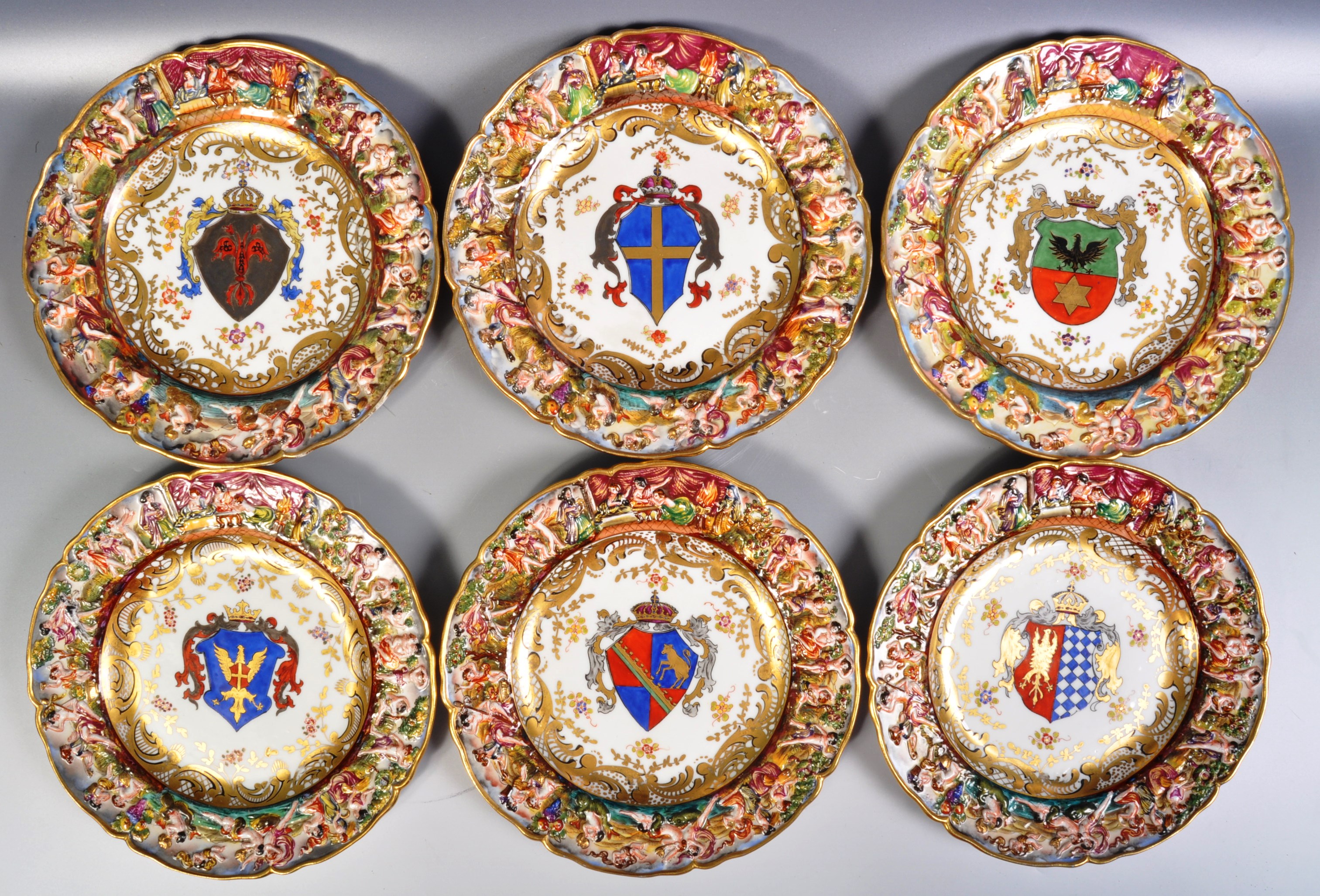 MATCHING SET OF SIX 19TH CENTURY ITALIAN CAPODIMONTE PLATES