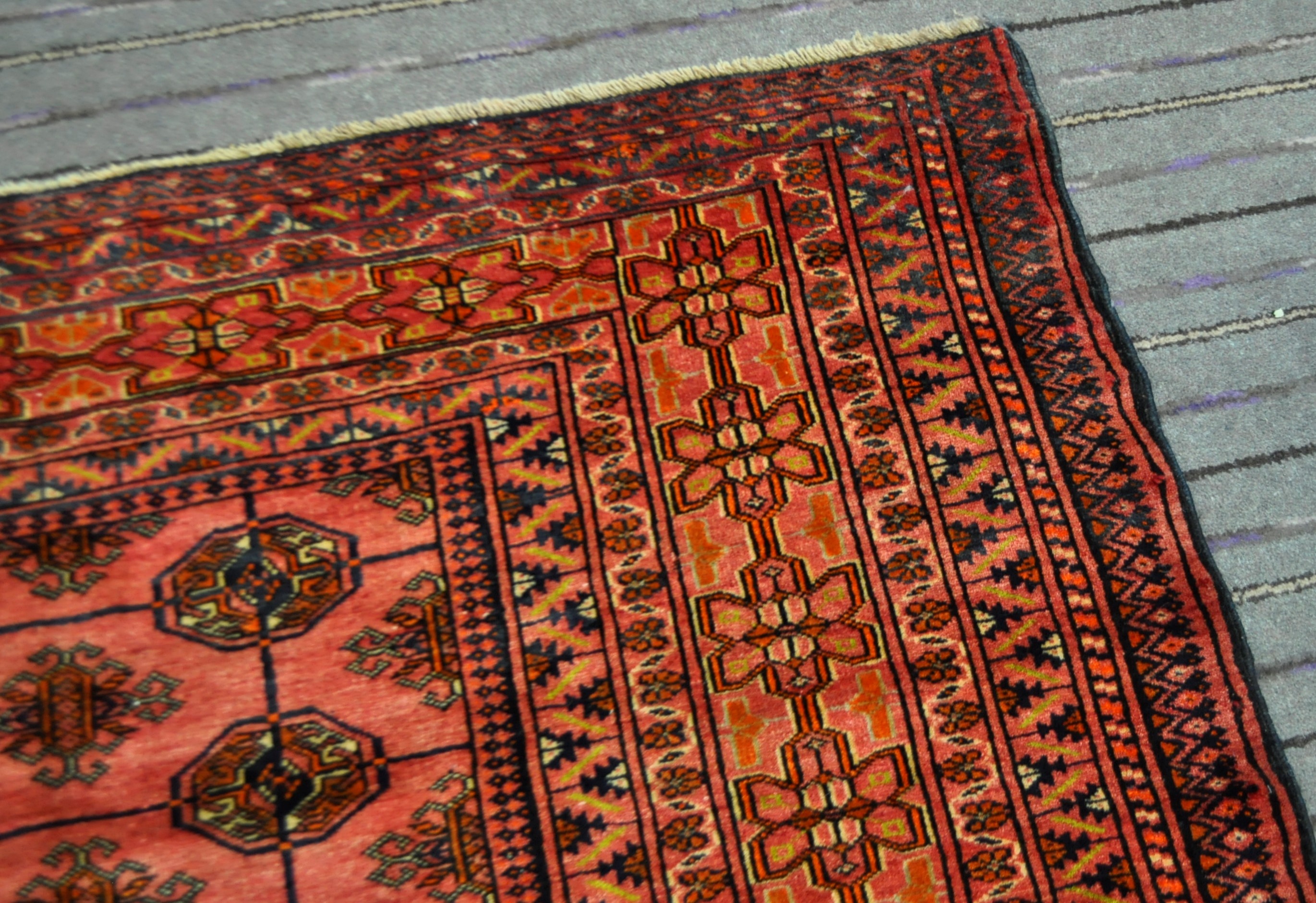 EARLY - MID CENTURY PERSIAN TURKOMAN FLOOR RUG - Image 3 of 5