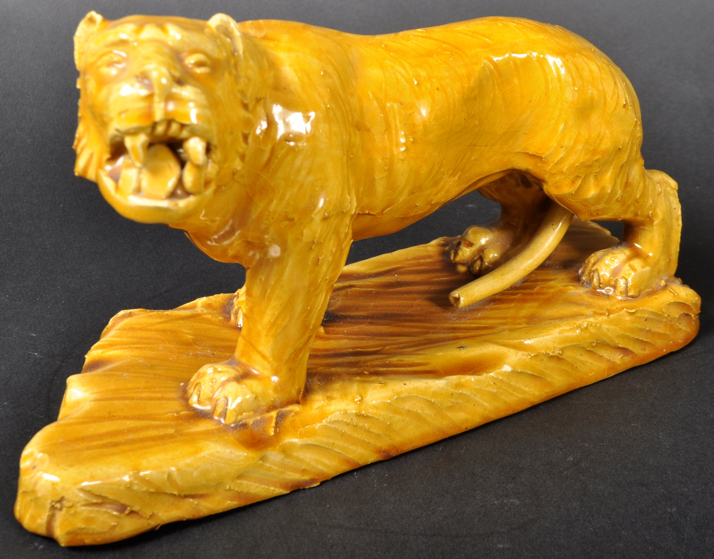 PAIR OF 19TH CENTURY VICTORIAN GLAZED CERAMIC PROWLING TIGERS - Image 5 of 9