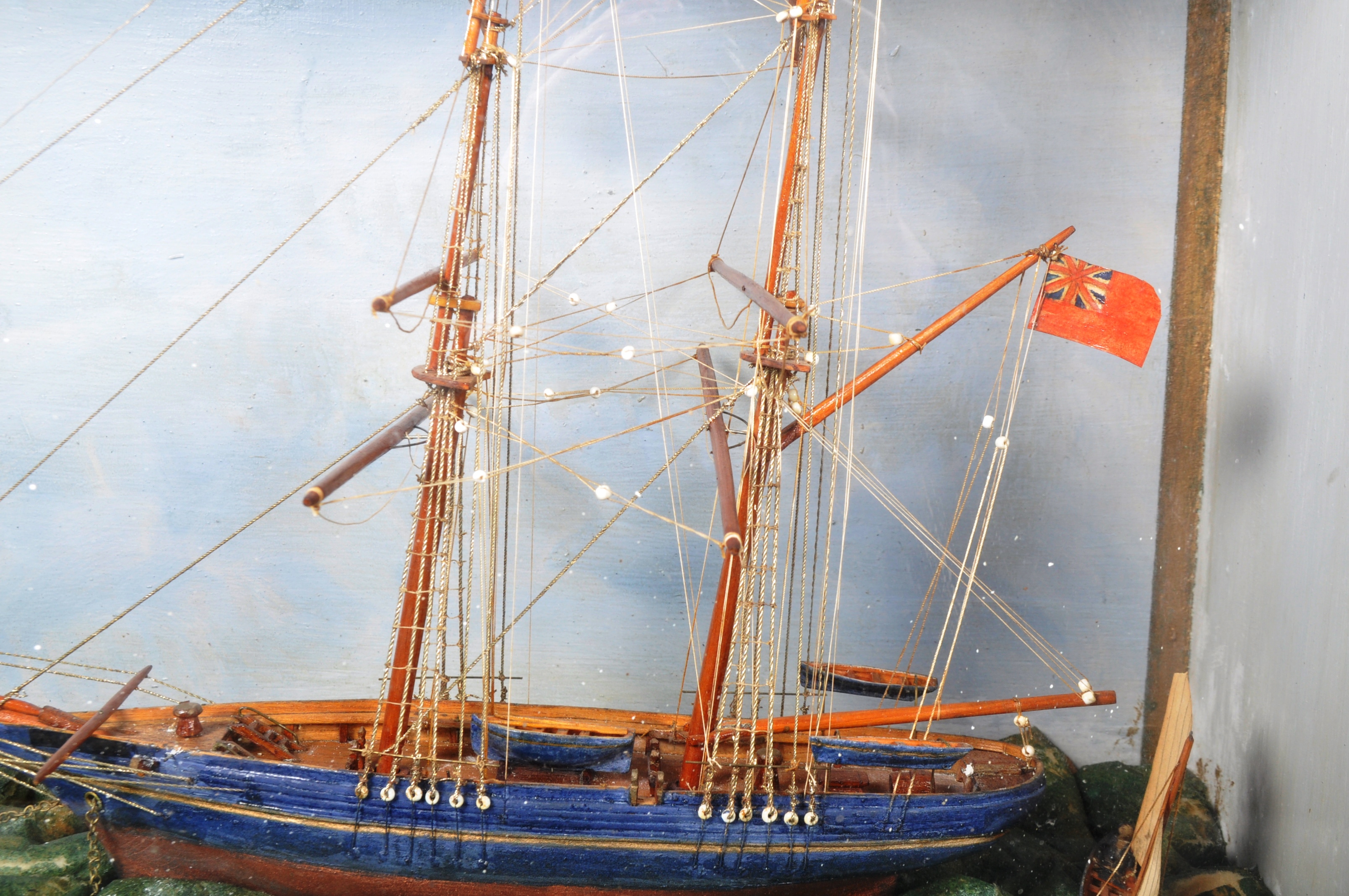 19TH CENTURY CASED MODEL OF A SHIP - Image 3 of 6